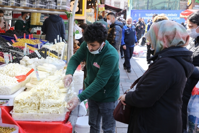 Ramazan öncesi İstanbul'da alışveriş yoğunluğu yaşanıyor